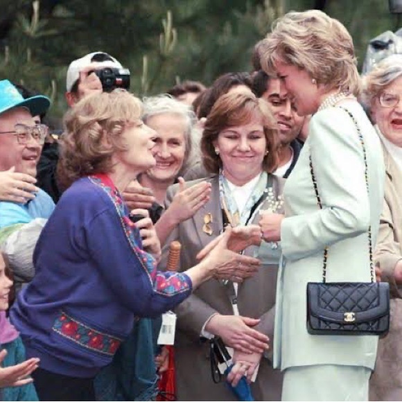 Chanel Vintage bi-colour Diana Classic Flap Bag - Picture 10 of 11